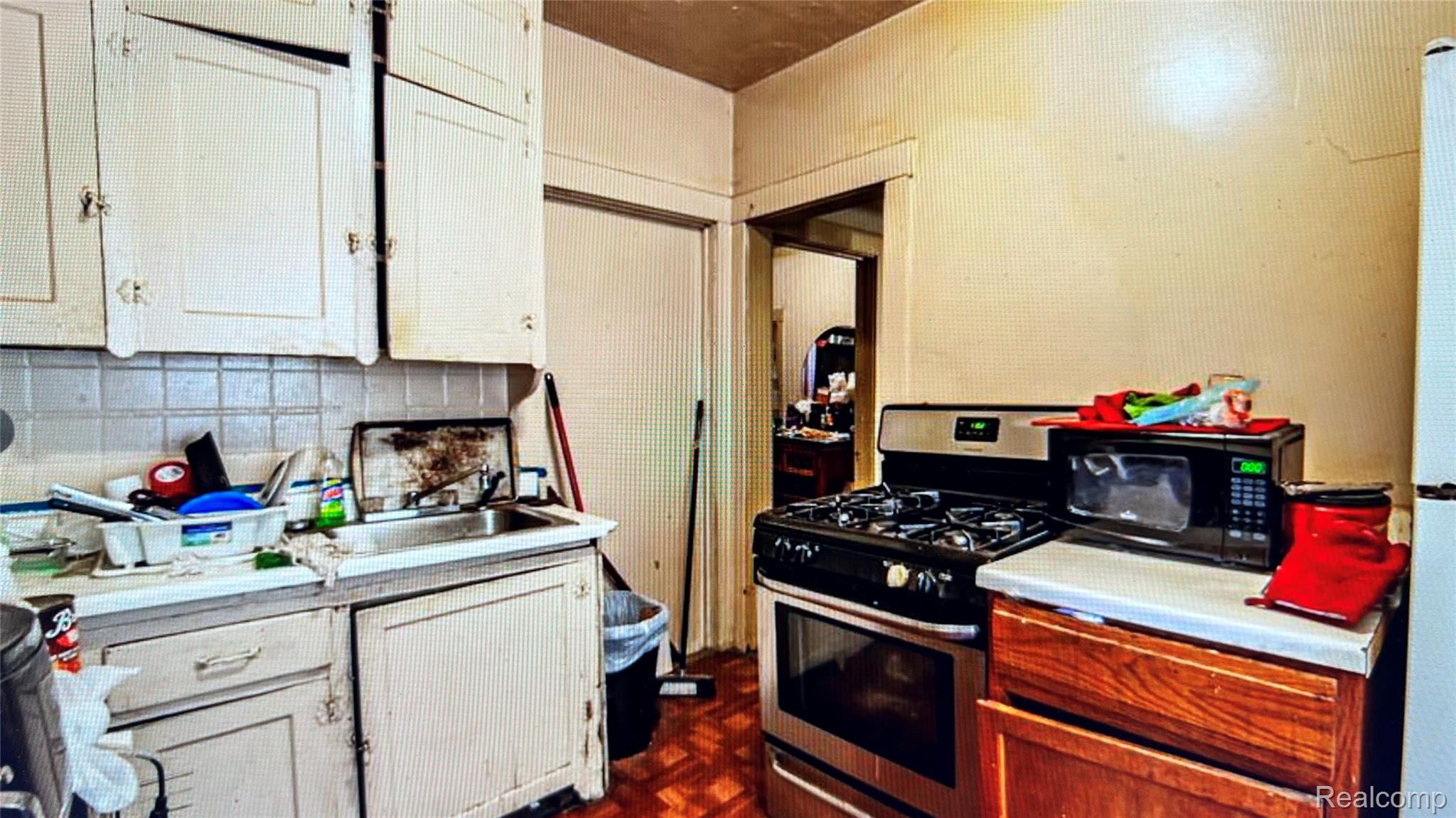 371 Puritan Street