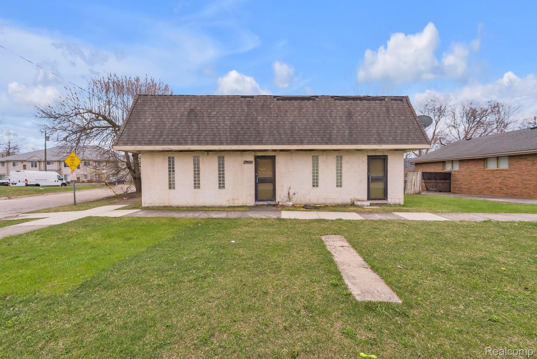 24501 Ann Arbor Trail