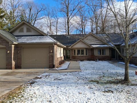 21338 MULBERRY Court 52 Farmington Hills City MI 48336