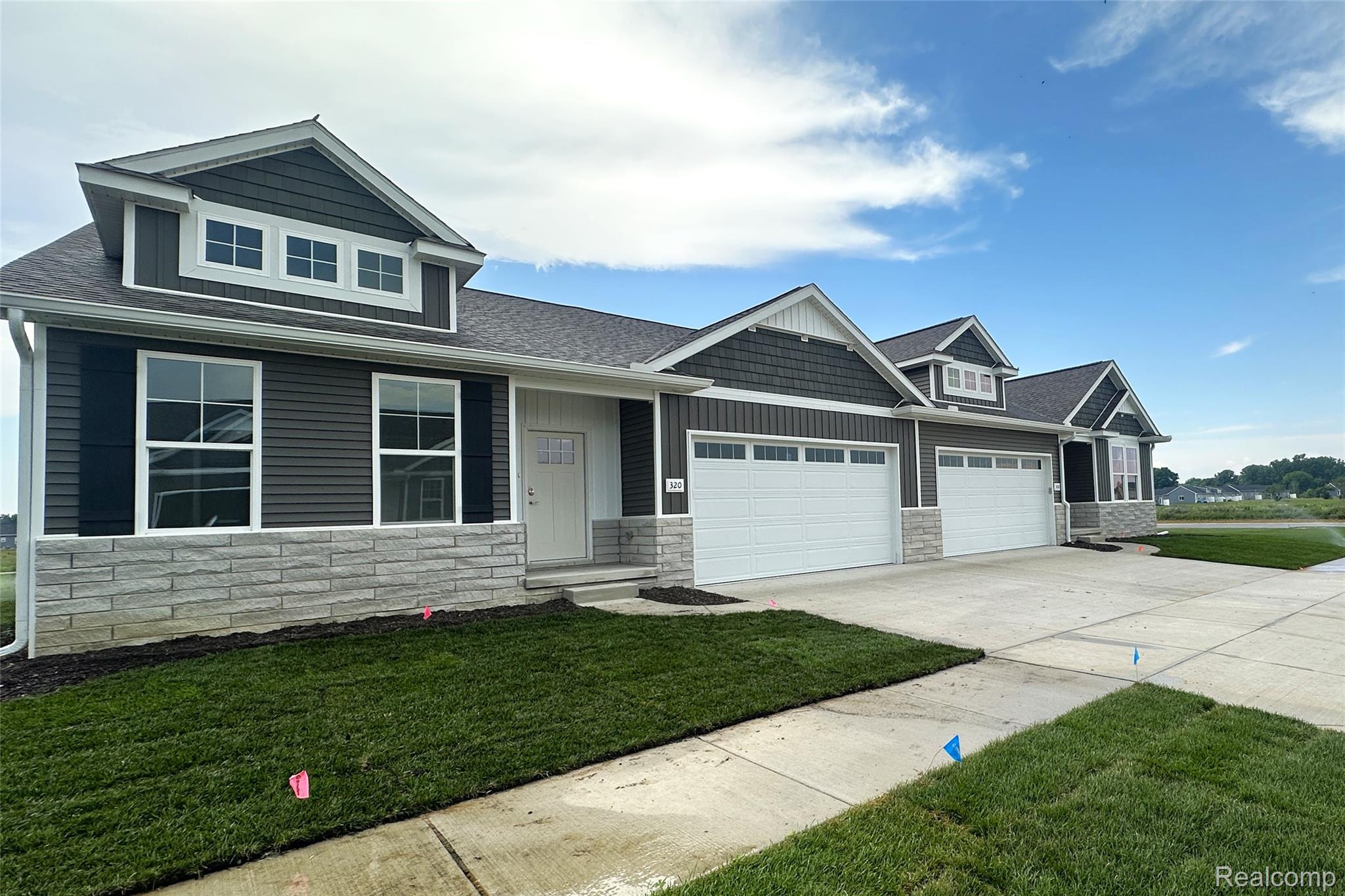 308 MCDOWELL DR