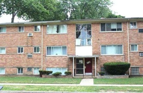 Photo of 17272 Bentler Street #38, Detroit City, MI 48219 (MLS # 20251043042)