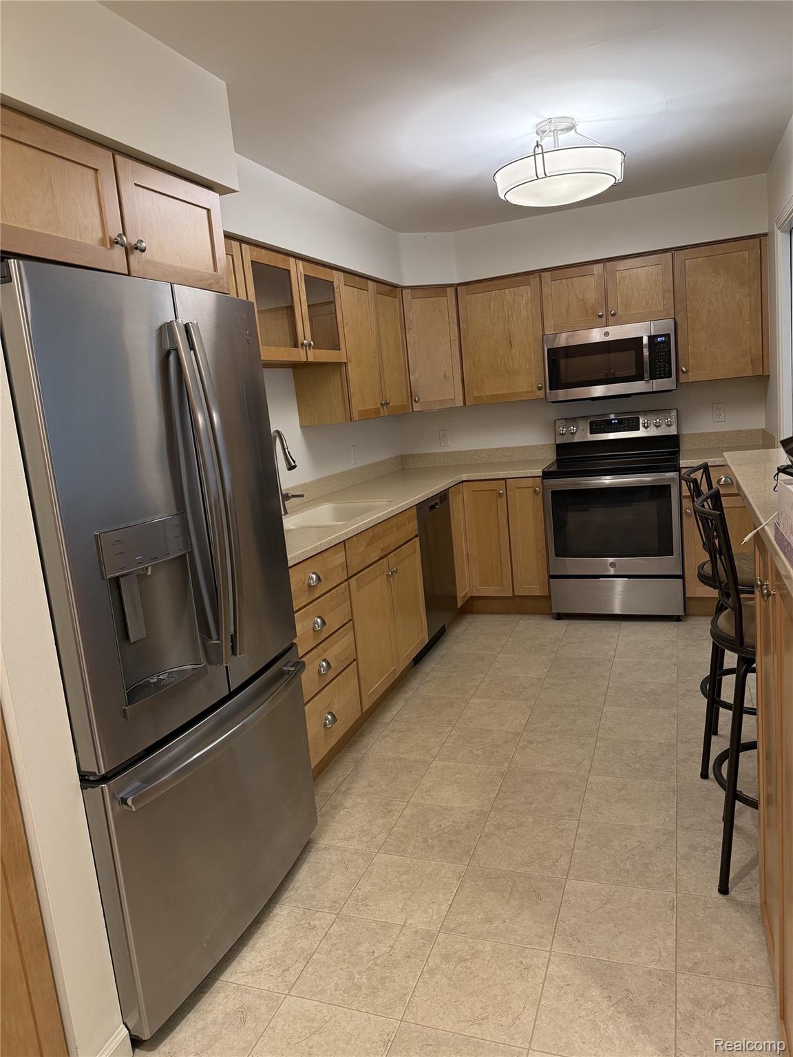 4040 Greenleaf Circle 110