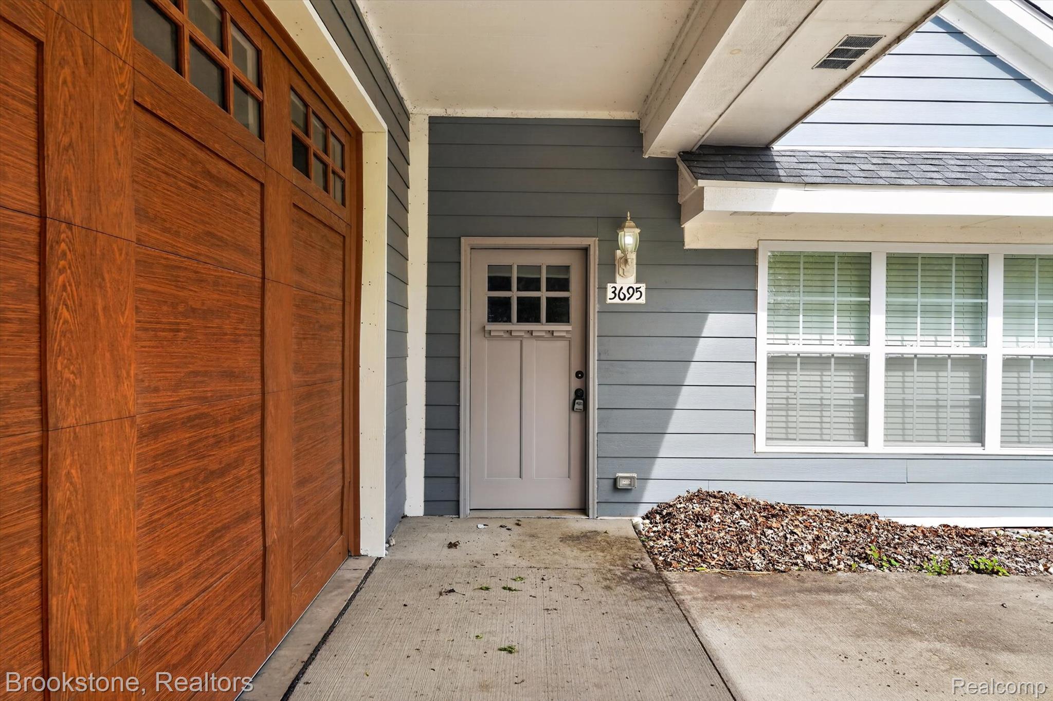 3695 Lotus Drive