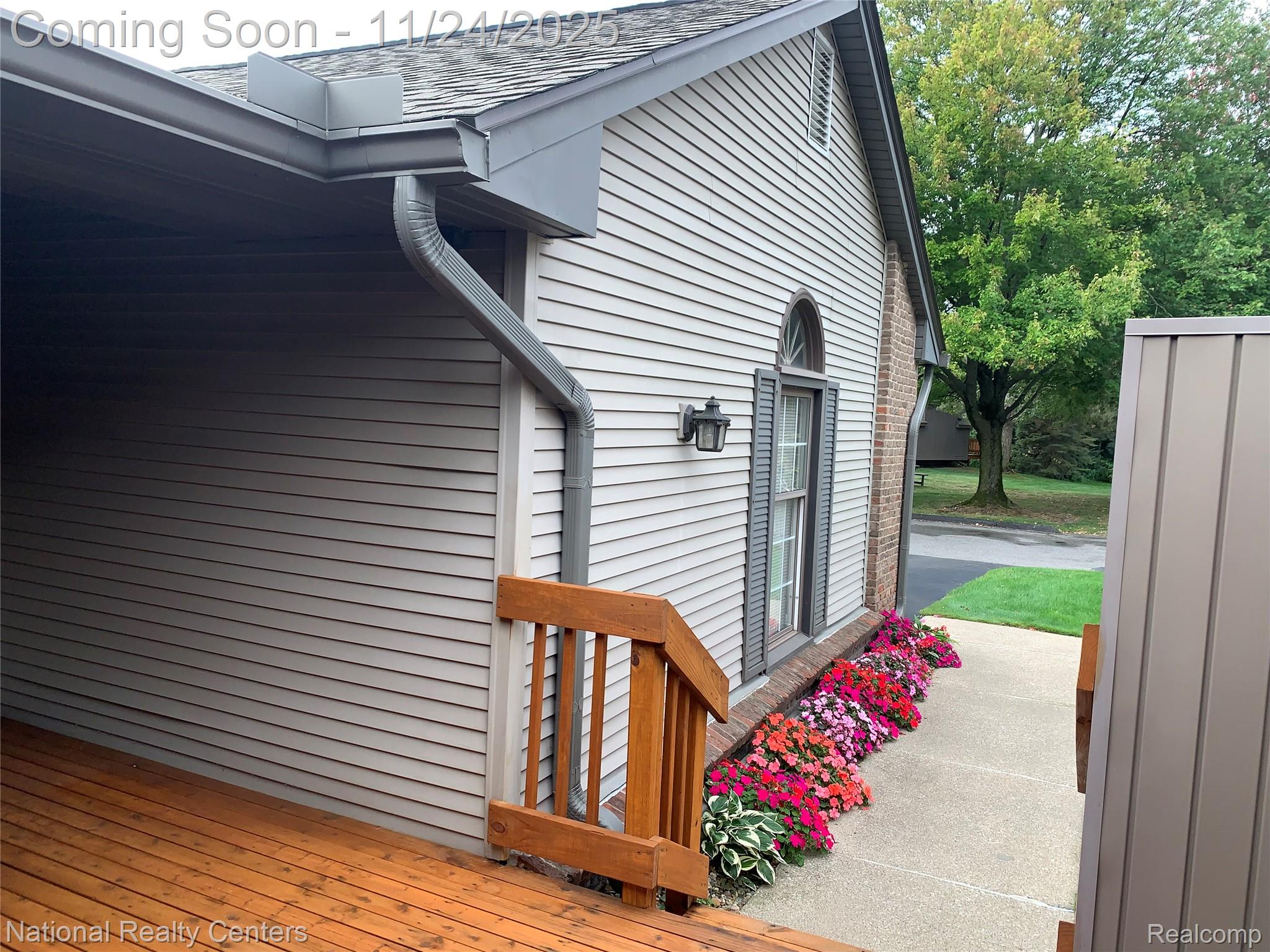 14150 Meadow Hill Lane W