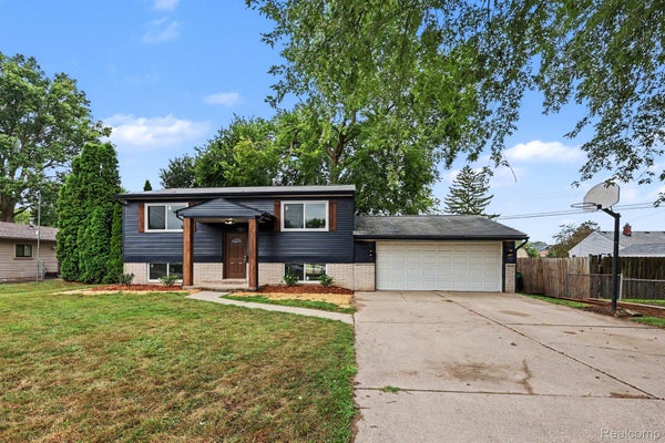 39721 CAMP ST, HARRISON TOWNSHIP, MI 48045 - Image 3171b9293bc5cdfd90424717be993320/2906091762