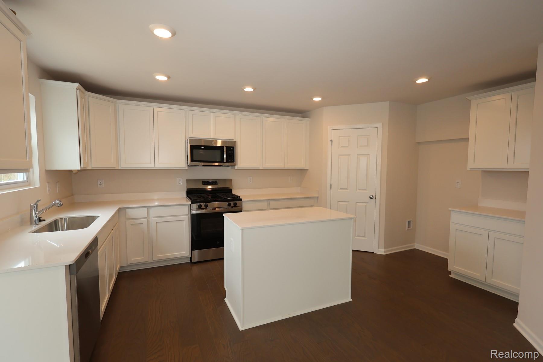 4195 Cedar Lane