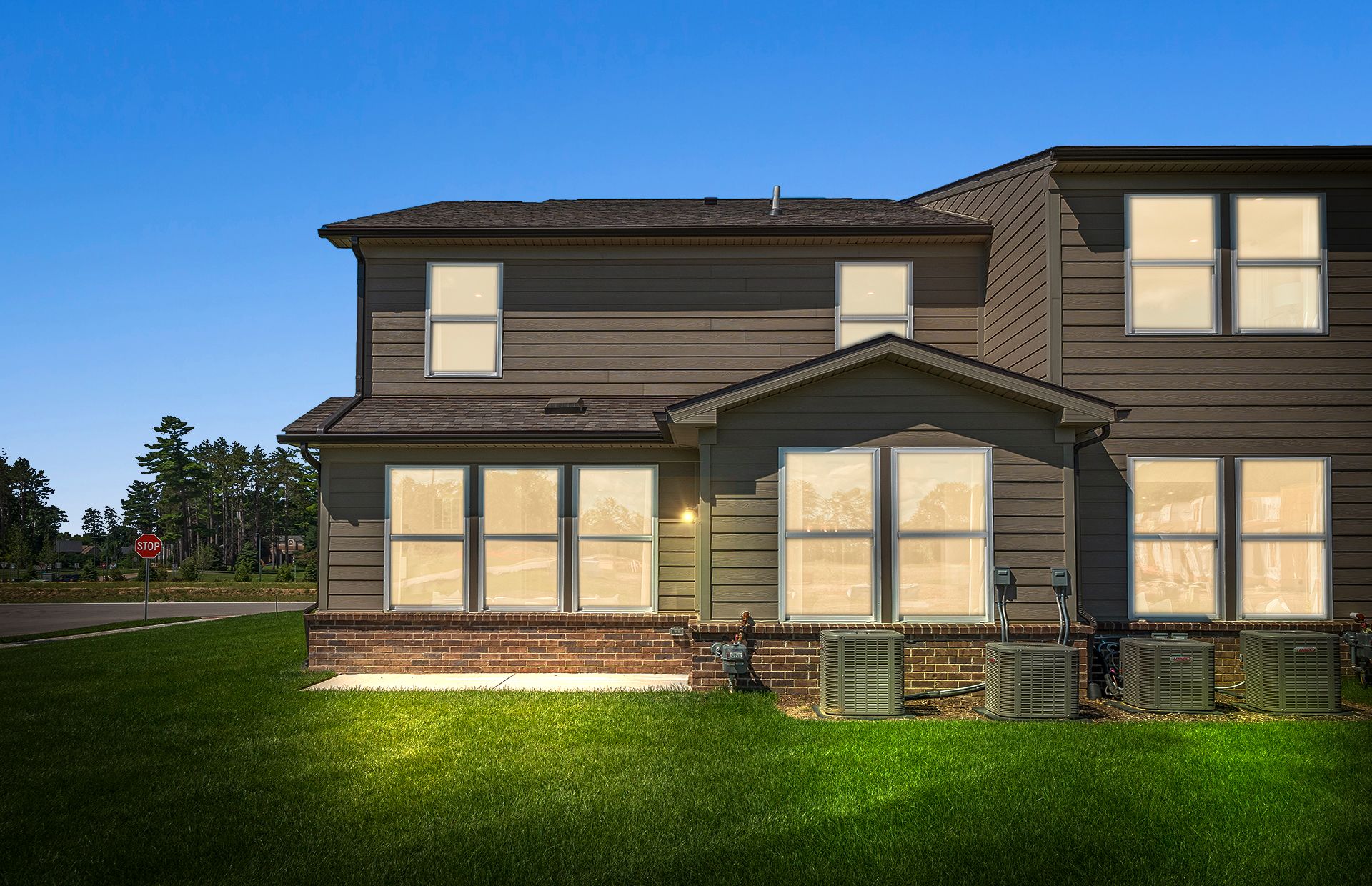 1569 ADDISON Circle