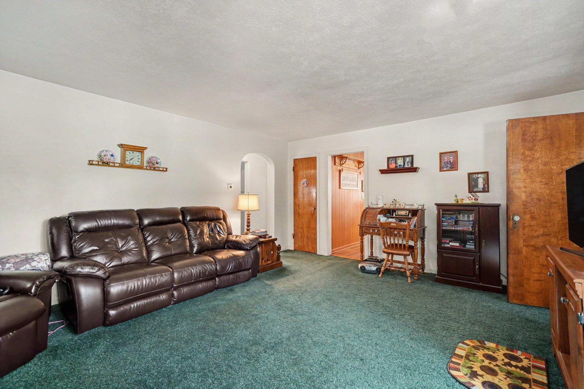 2 S Fairview Avenue
