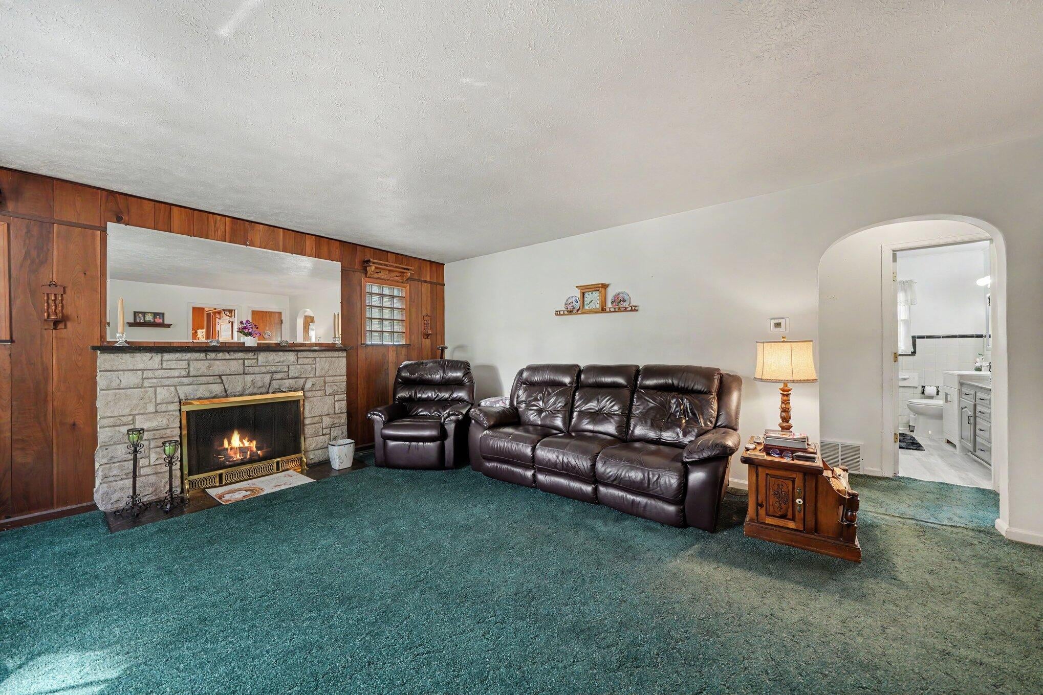 2 S Fairview Avenue