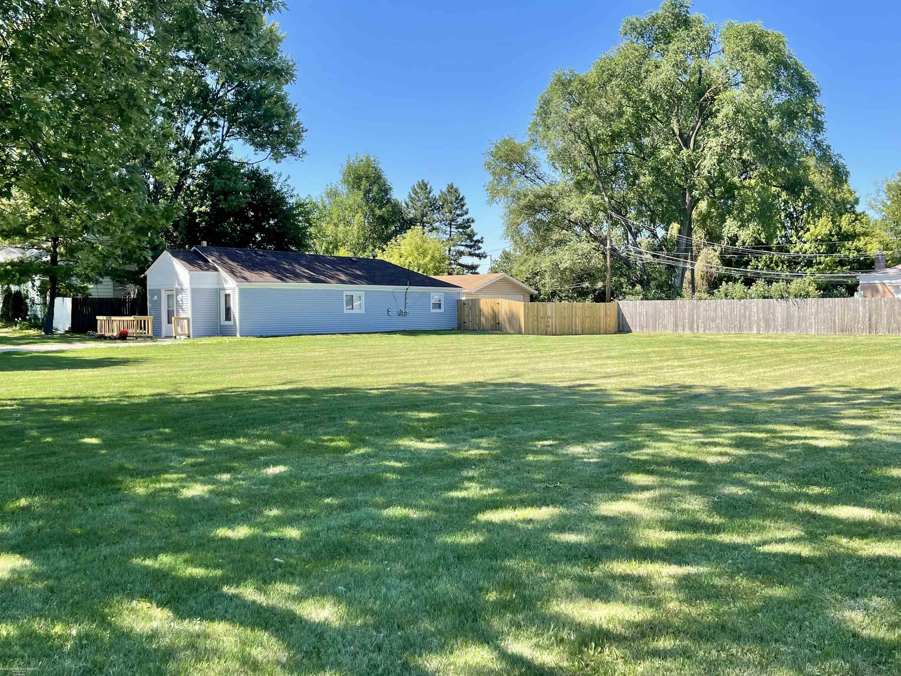 14827 10 Mile Road