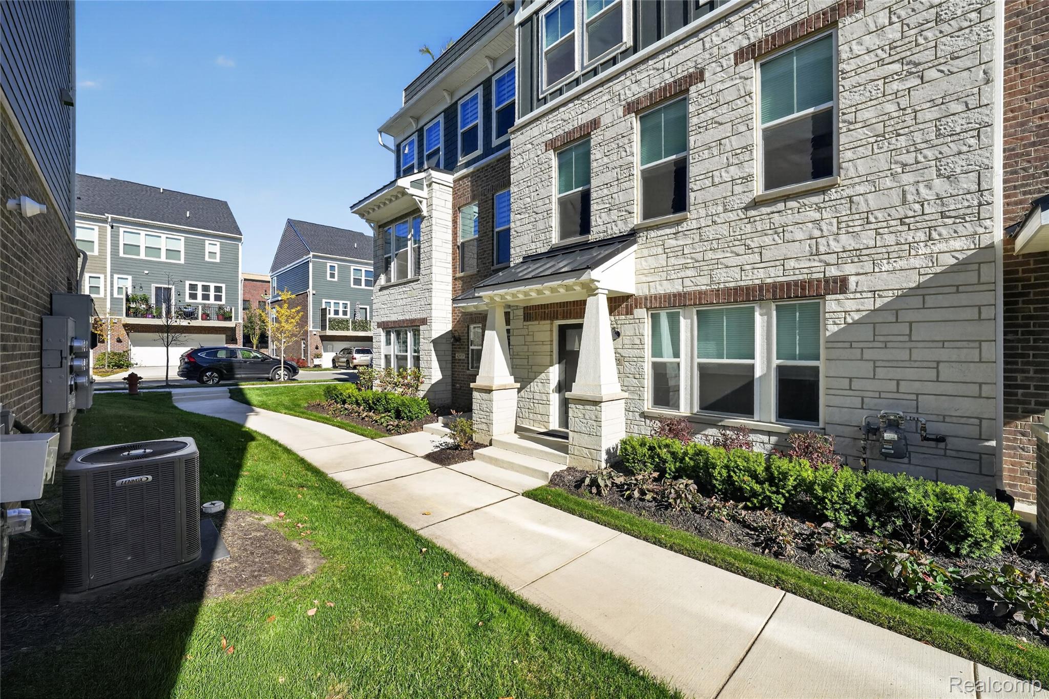 42975 Atwood Avenue Avenue 41