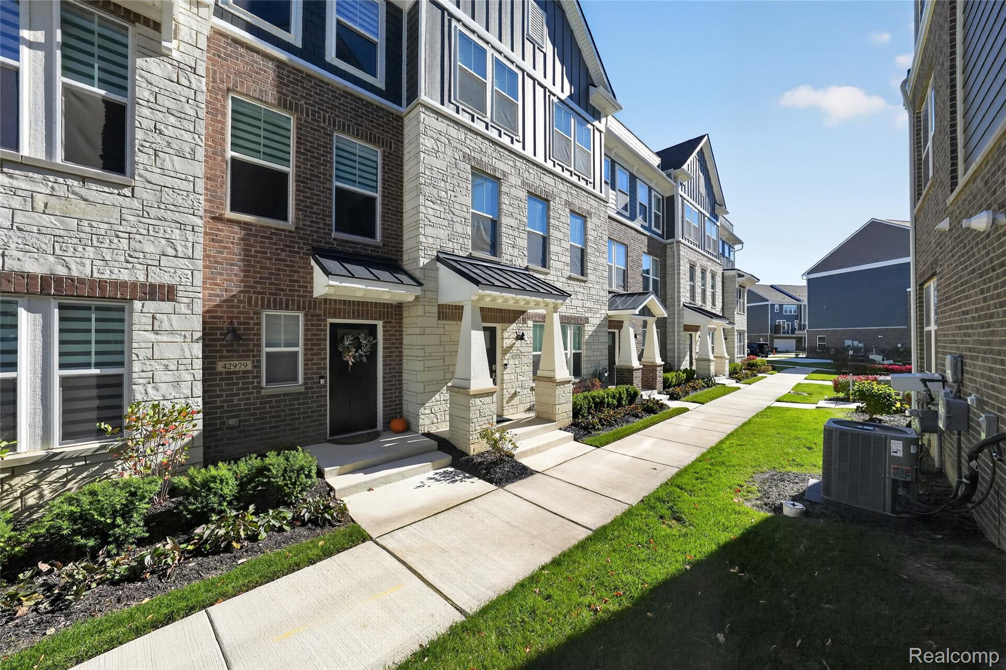 42975 Atwood Avenue Avenue 41