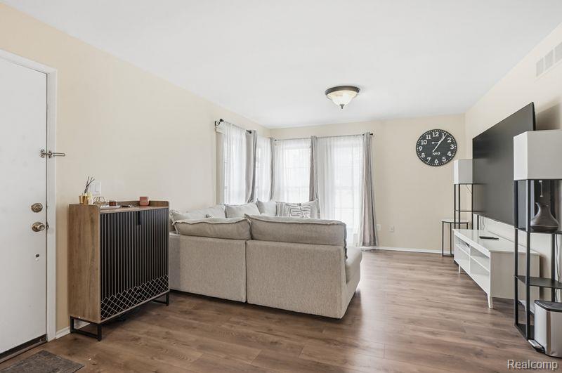 2679 Roundtree Drive