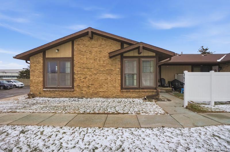 2679 Roundtree Drive