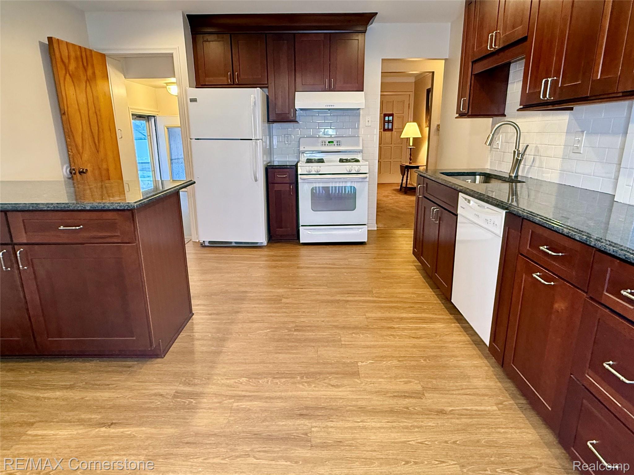 28710 Cambridge Street