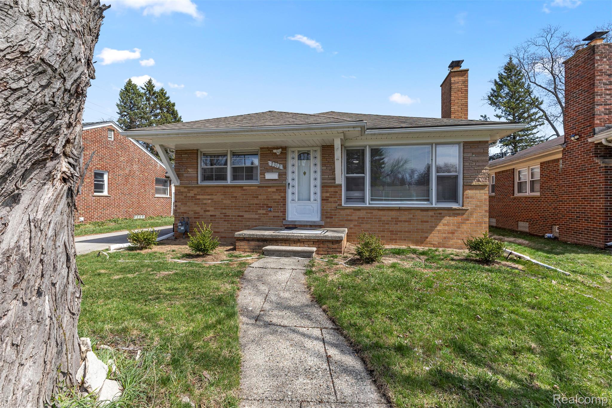 7312 Colonial Street