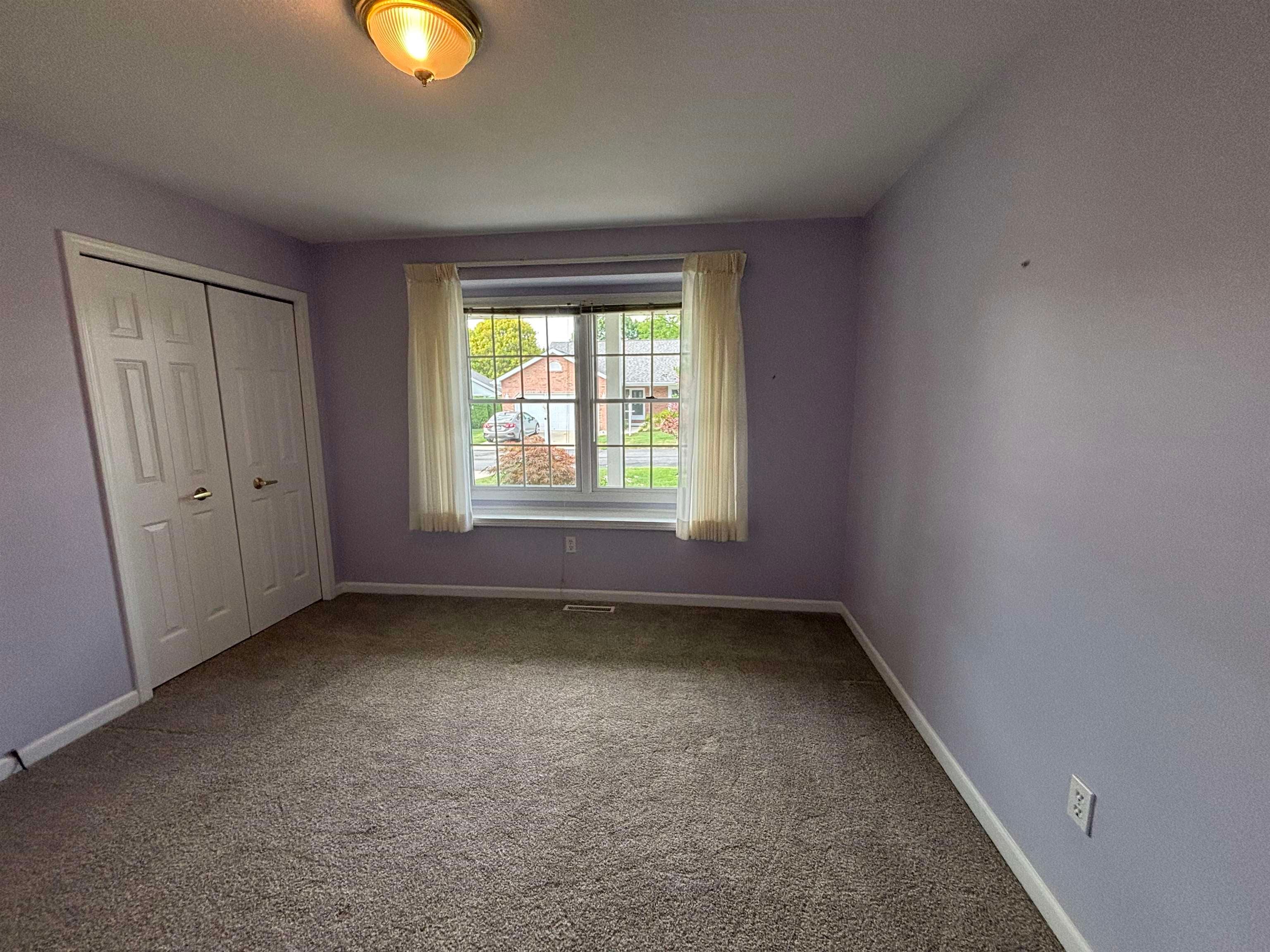595 Summergreen Drive
