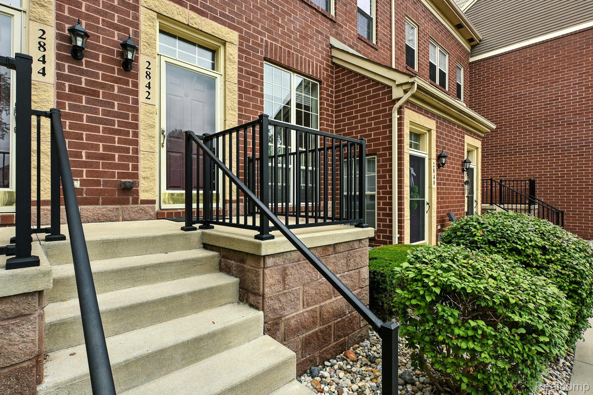 2842 Van Alstyne