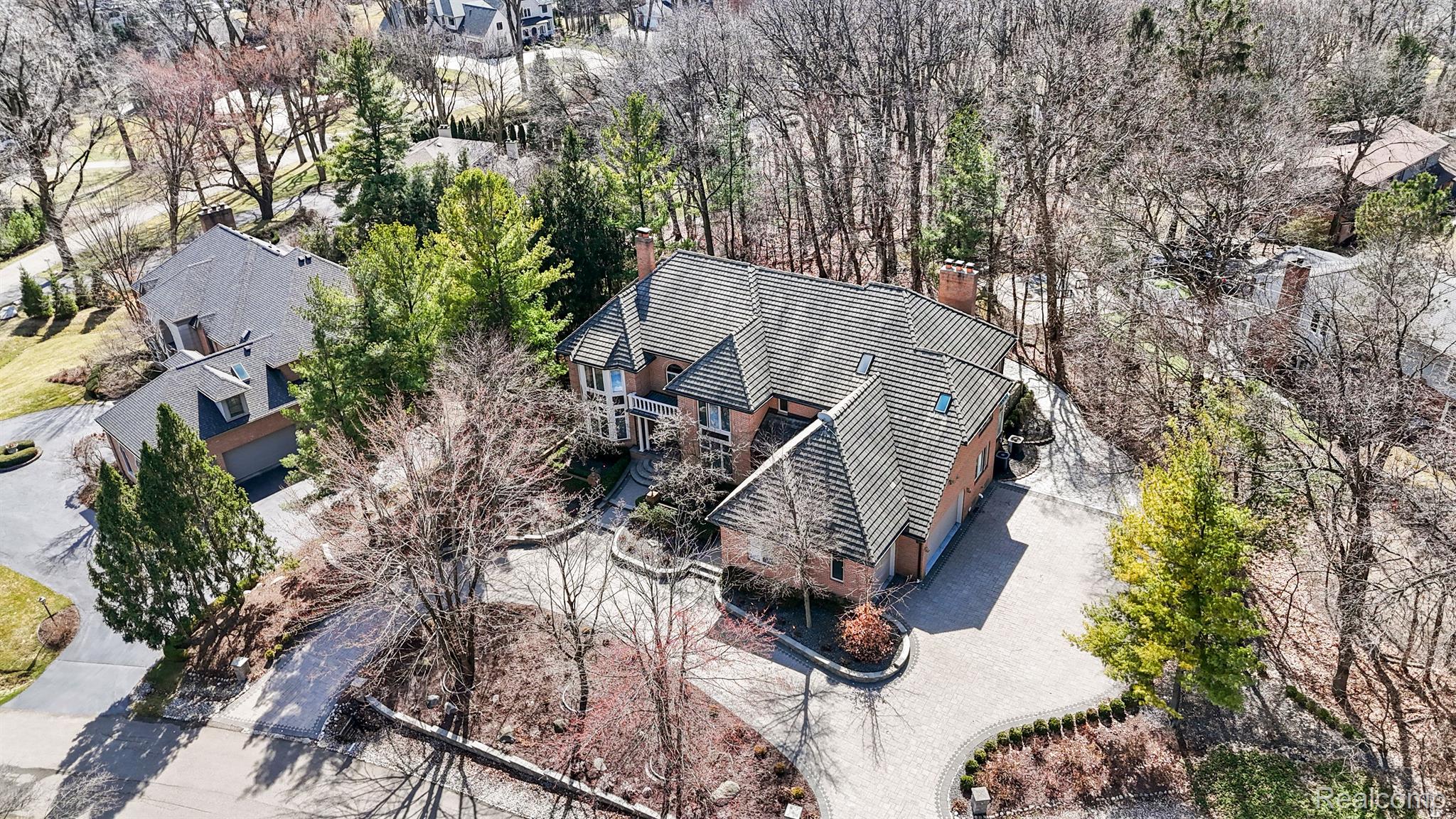 5148 CREST KNOLLS