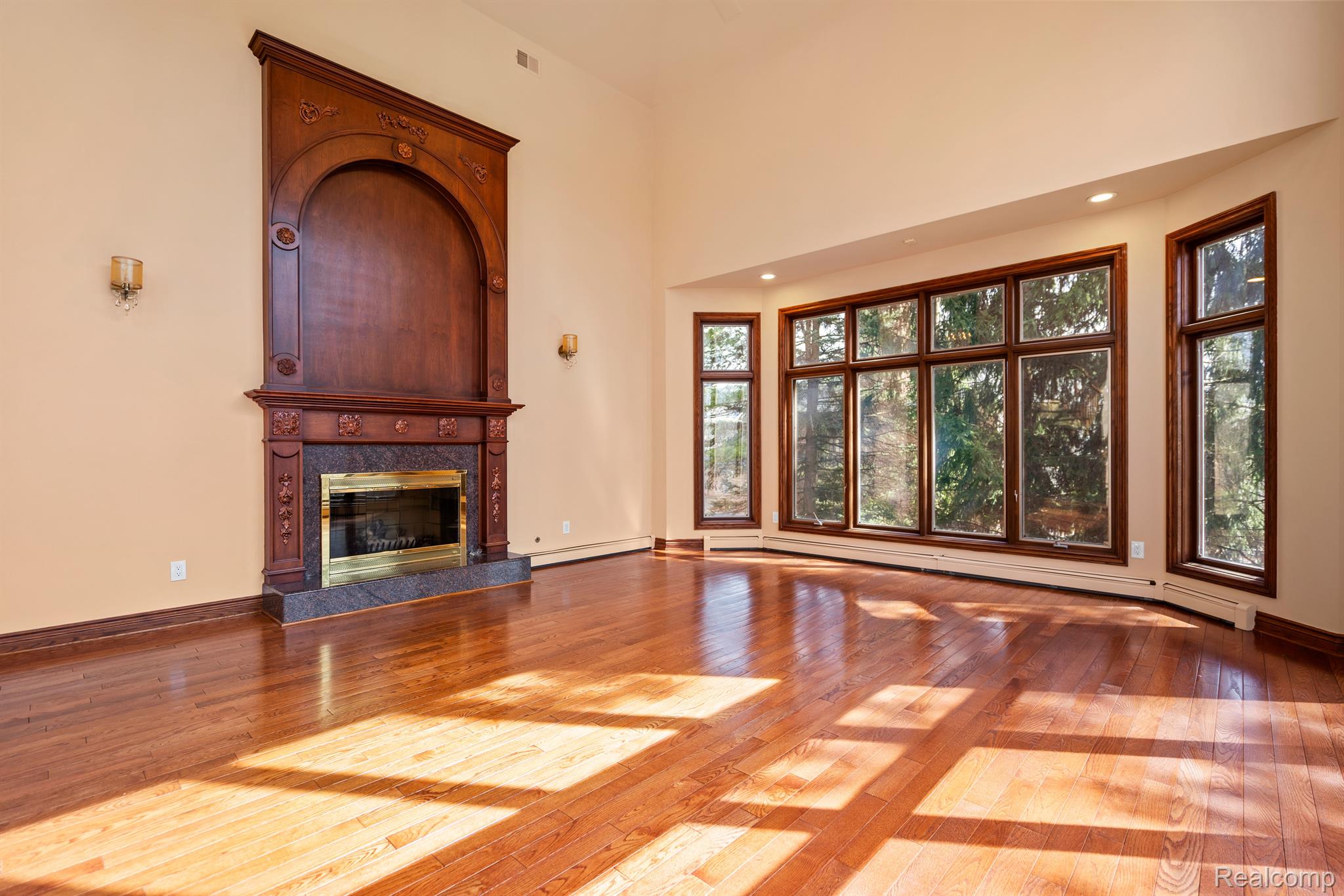 5148 CREST KNOLLS