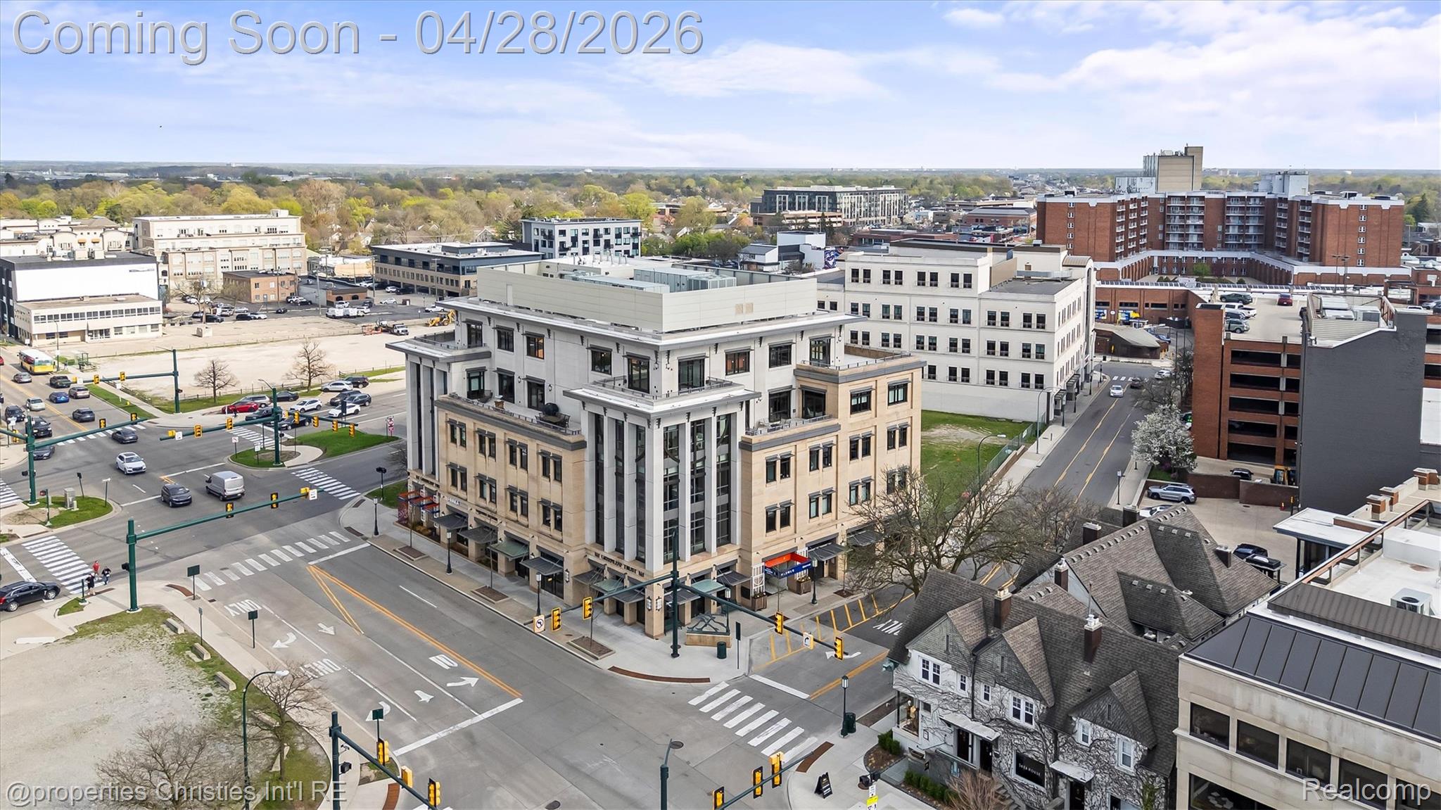 34977 Woodward Avenue 450