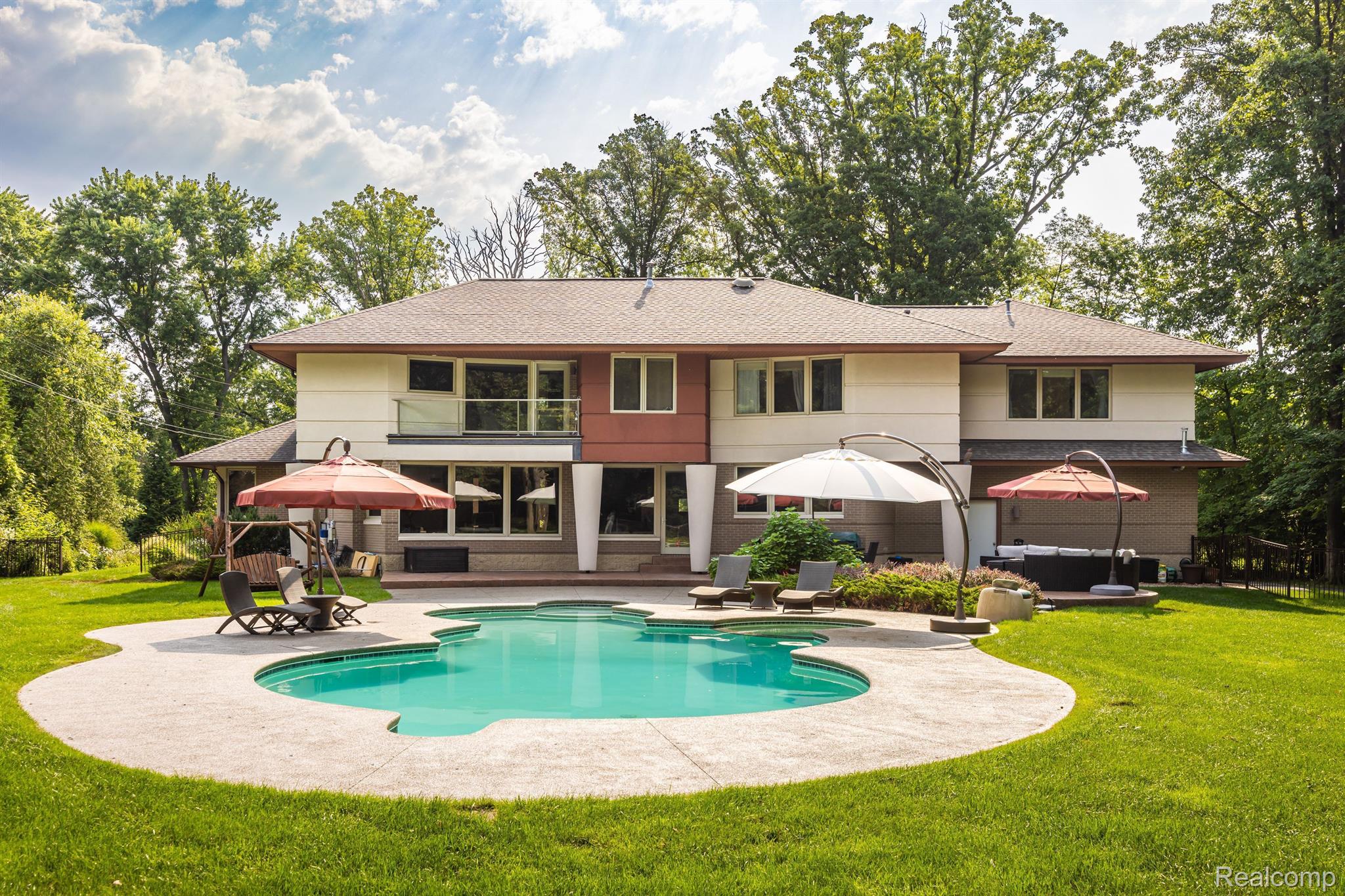1000 Forest Lane
