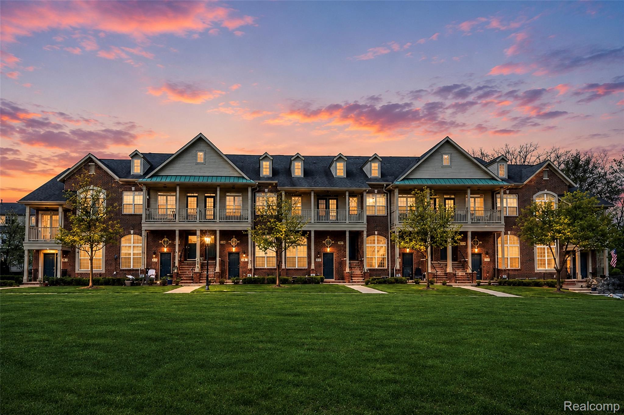 454 Old Pine Way