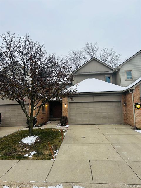 Photo of 4896 Royal Cove Drive, Macomb Township, MI 48316 (MLS # 20251058047)