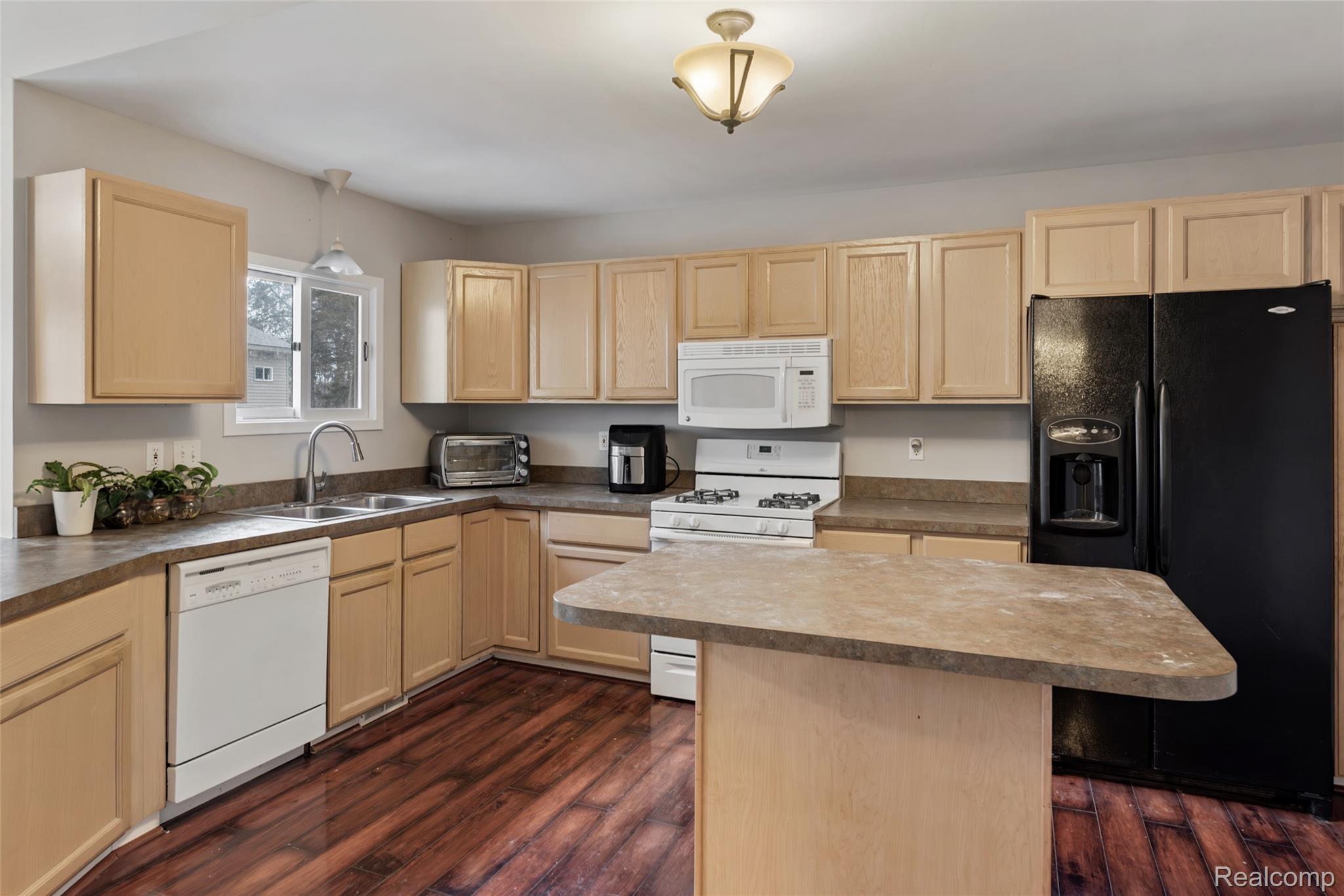 8732 Elizabeth Lake Road