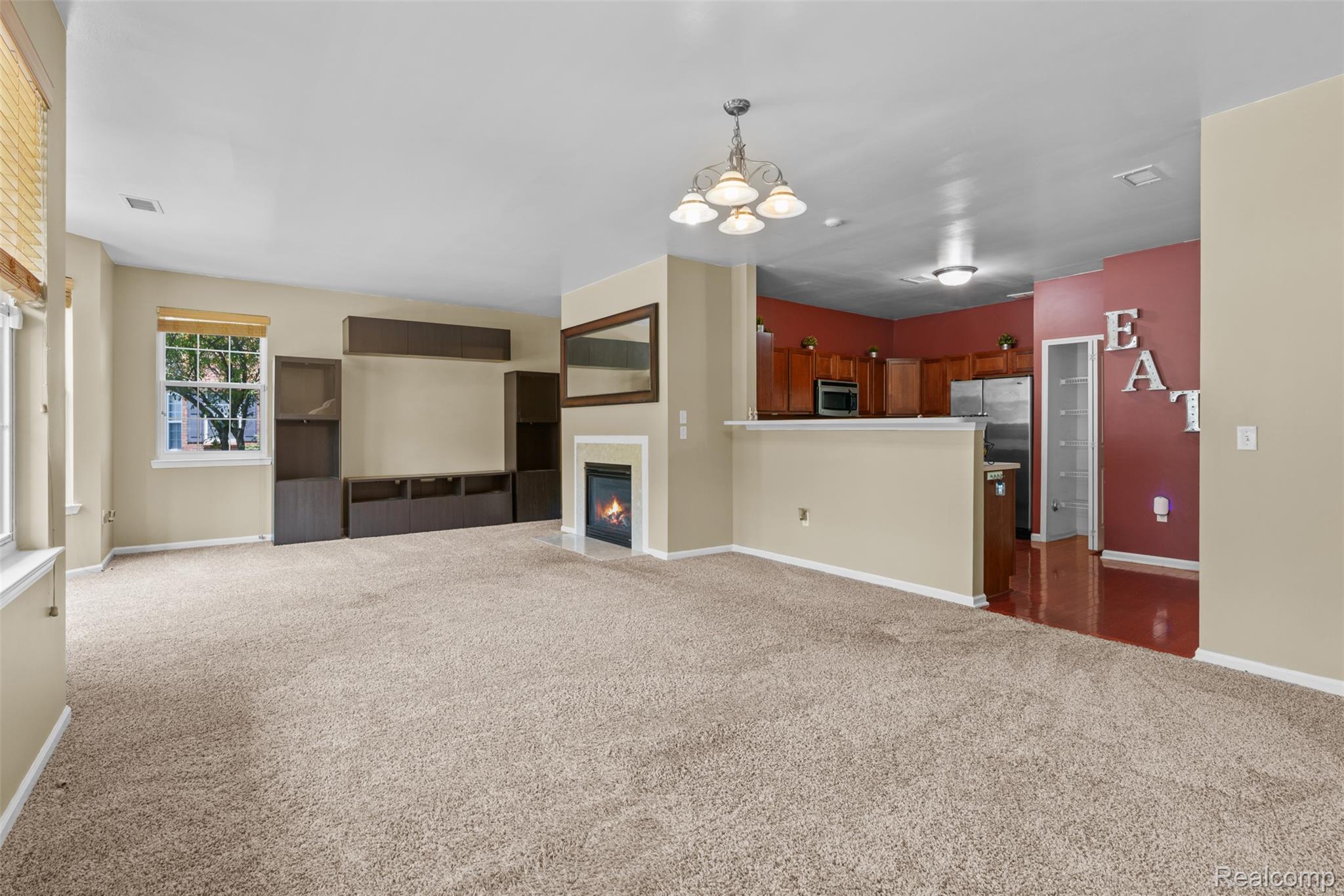 4015 Norwich Drive