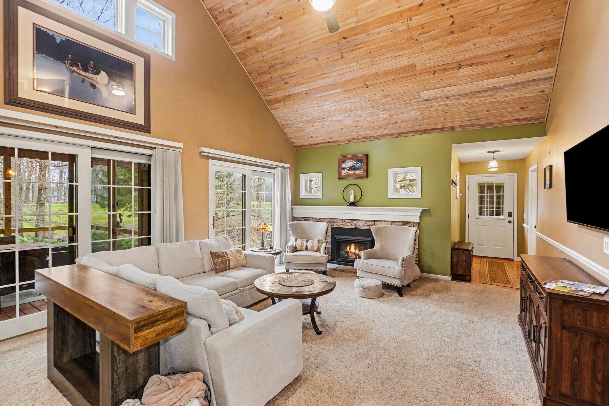 9362 Clubhouse Drive W