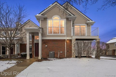 28263 Oakmonte Circle Lyon Charter Township MI 48165