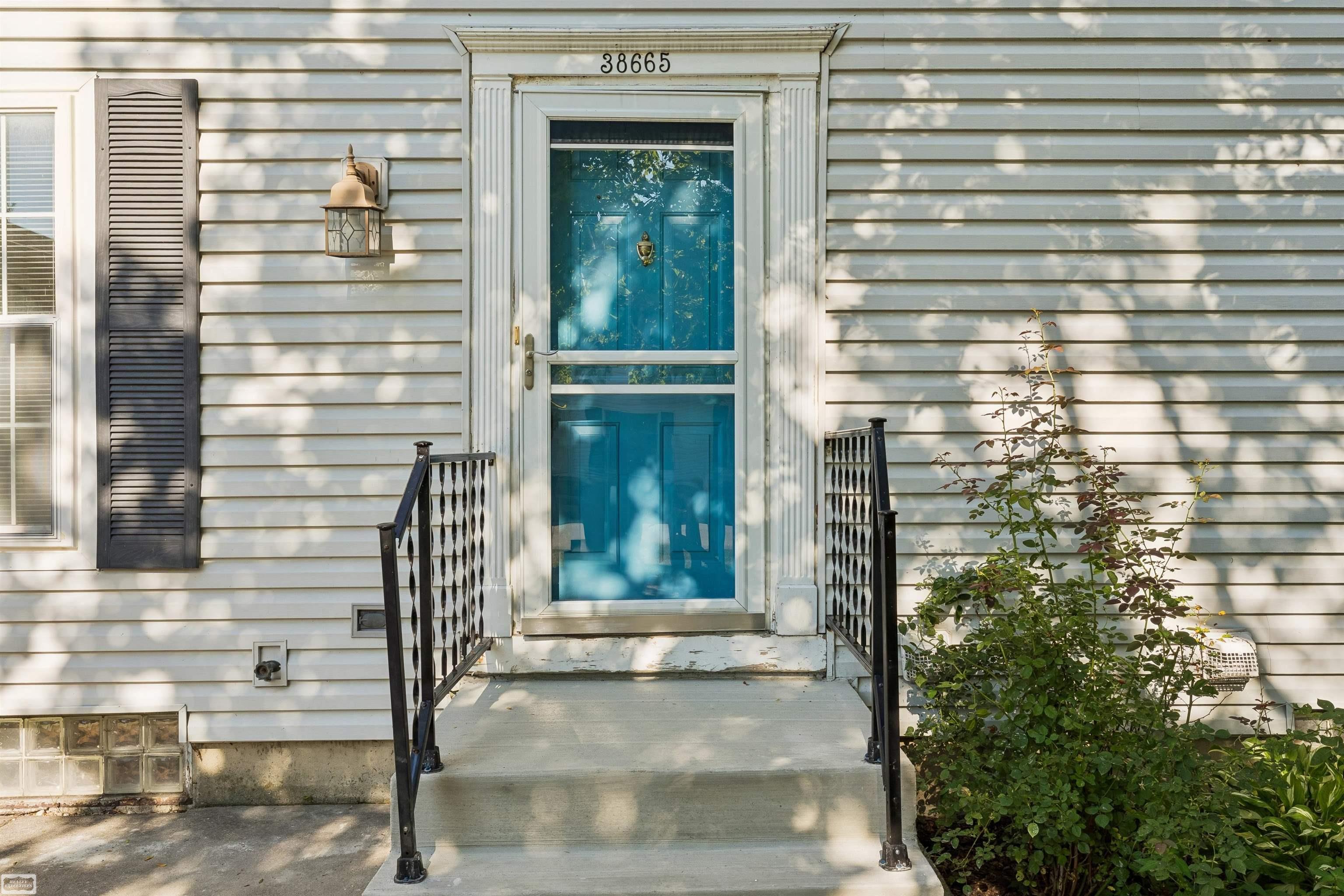 38665 Bayside Ct Court