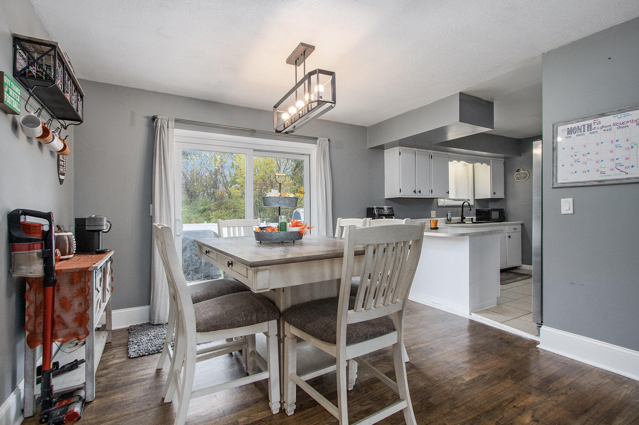 15902 Meadowview Drive