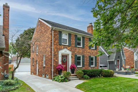 Tiny photo for 409 Madison Street, Grosse Pointe Farms City, MI 48236 (MLS # 58050223680)