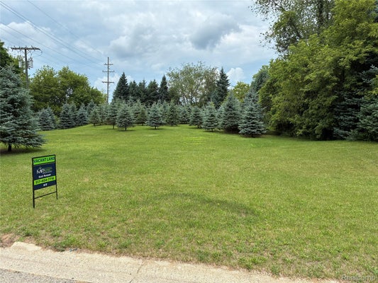 AMBER GLN, HOWELL, MI 48843 - Image 31d92c3abe6e86a0eedde3fa2ffeea80/3566995033