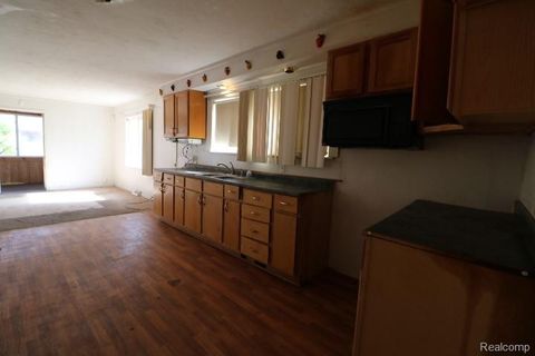 Tiny photo for 3143 Maywood Drive, Mt Morris Township, MI 48504 (MLS # 20261019967)