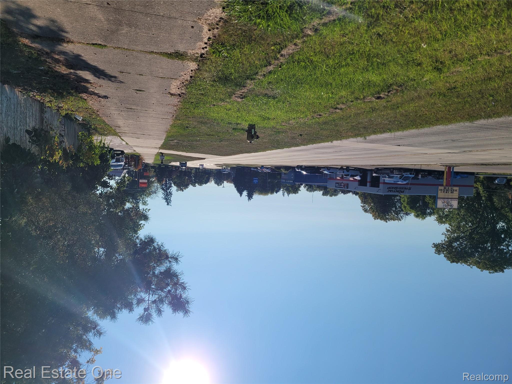 228 W Walton Boulevard