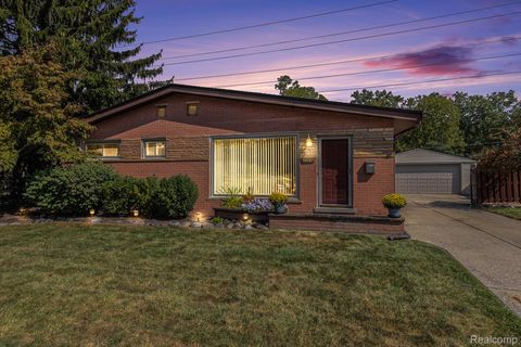 36682 Angeline Circle Livonia City MI 48150