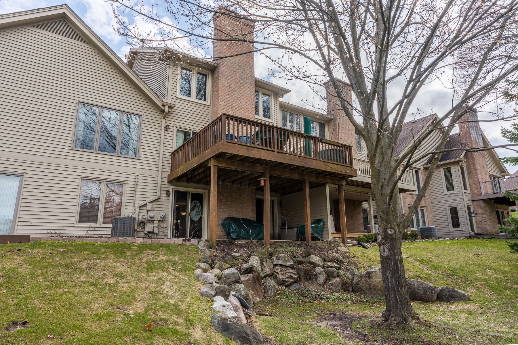 4553 GOLF VIEW Drive