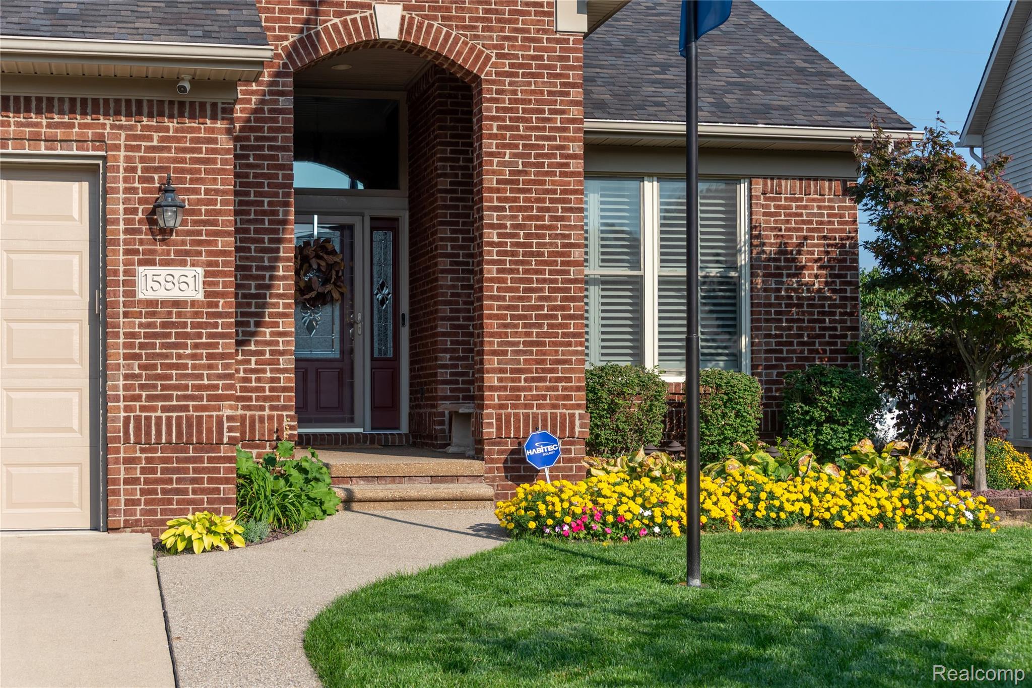 15861 Humphrey Street