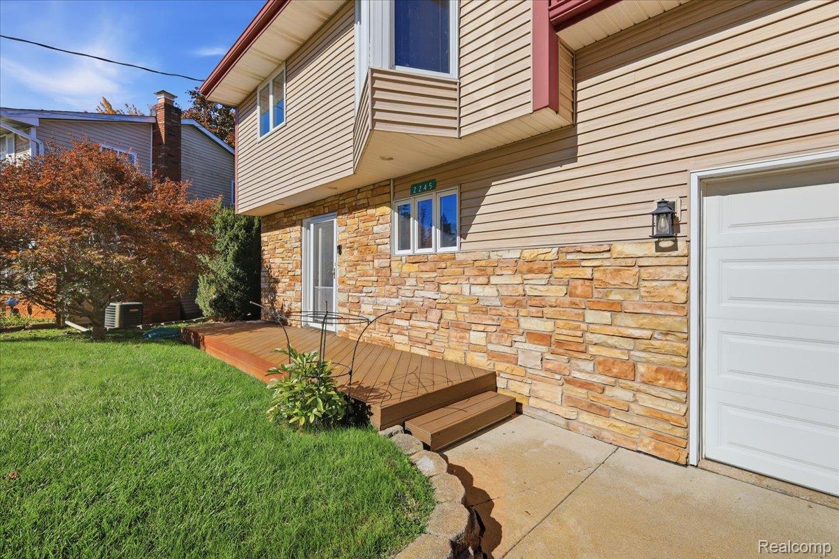 2245 Wiggen Lane
