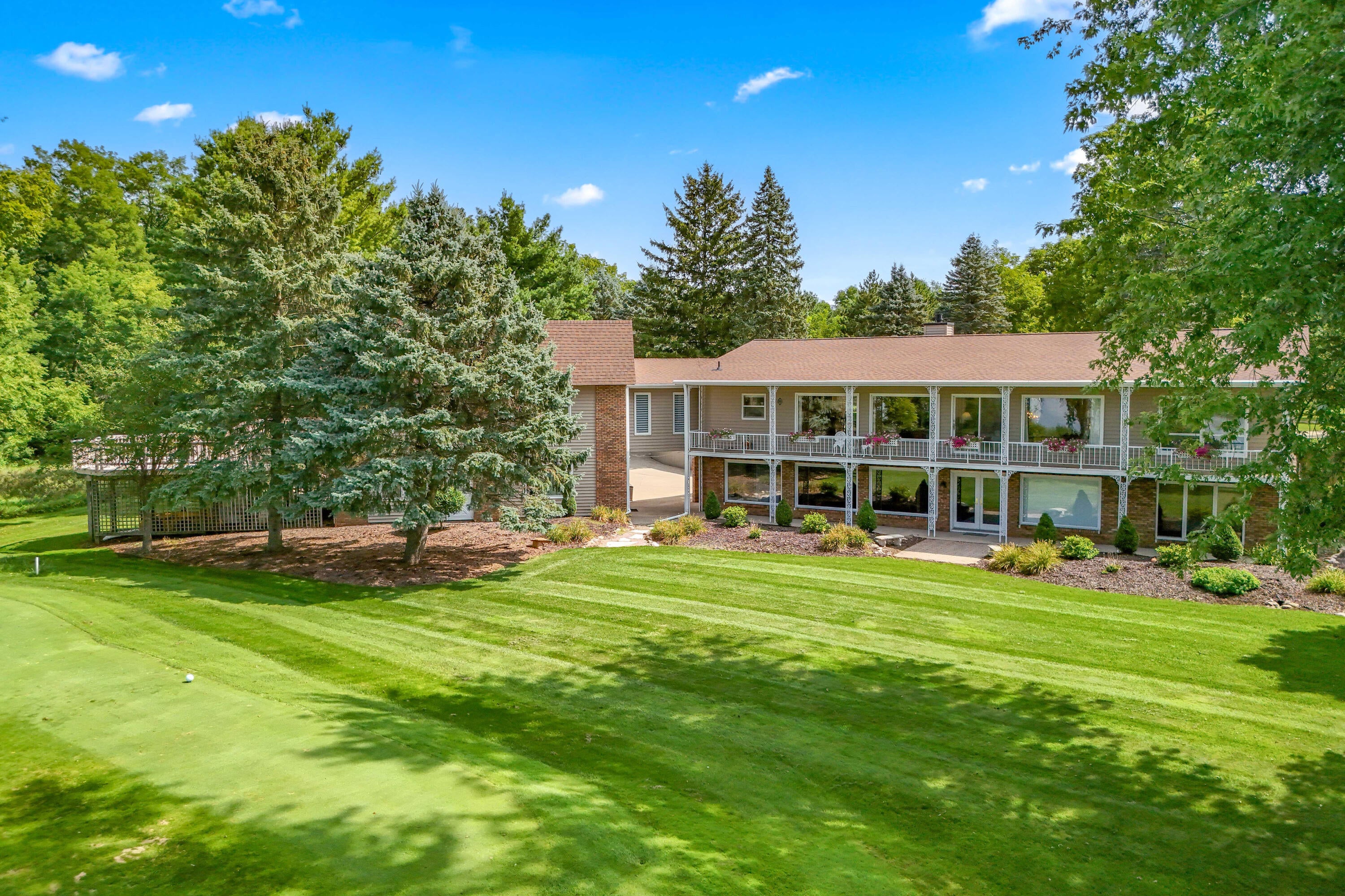 686 Leonard Drive