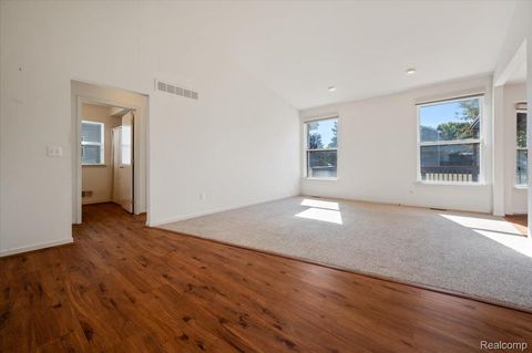 913 Rikki Ann Court Wixom City MI 48393