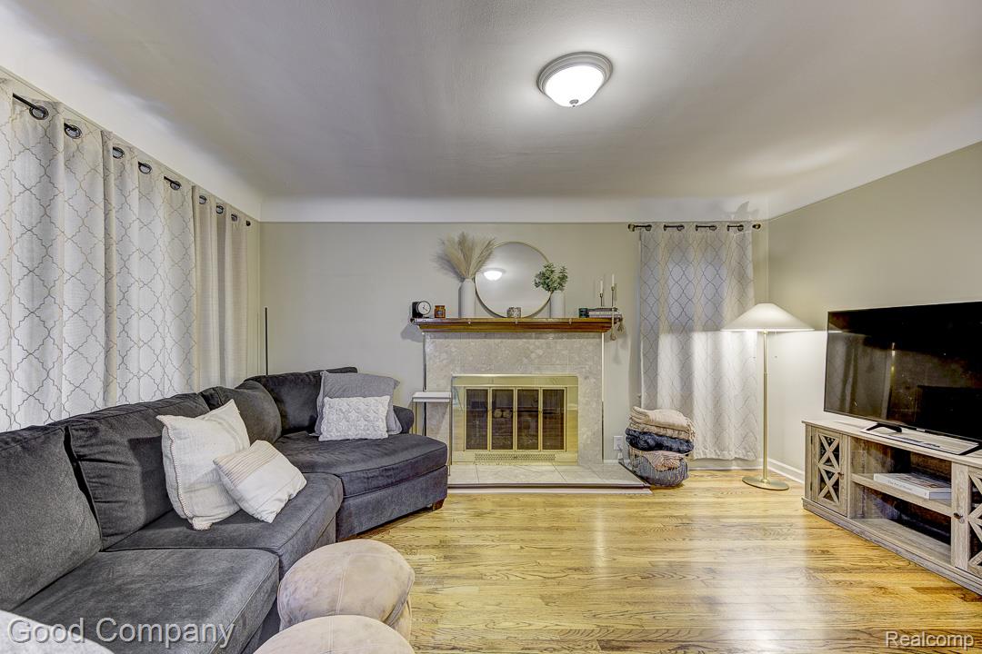 23580 Rensselaer Street