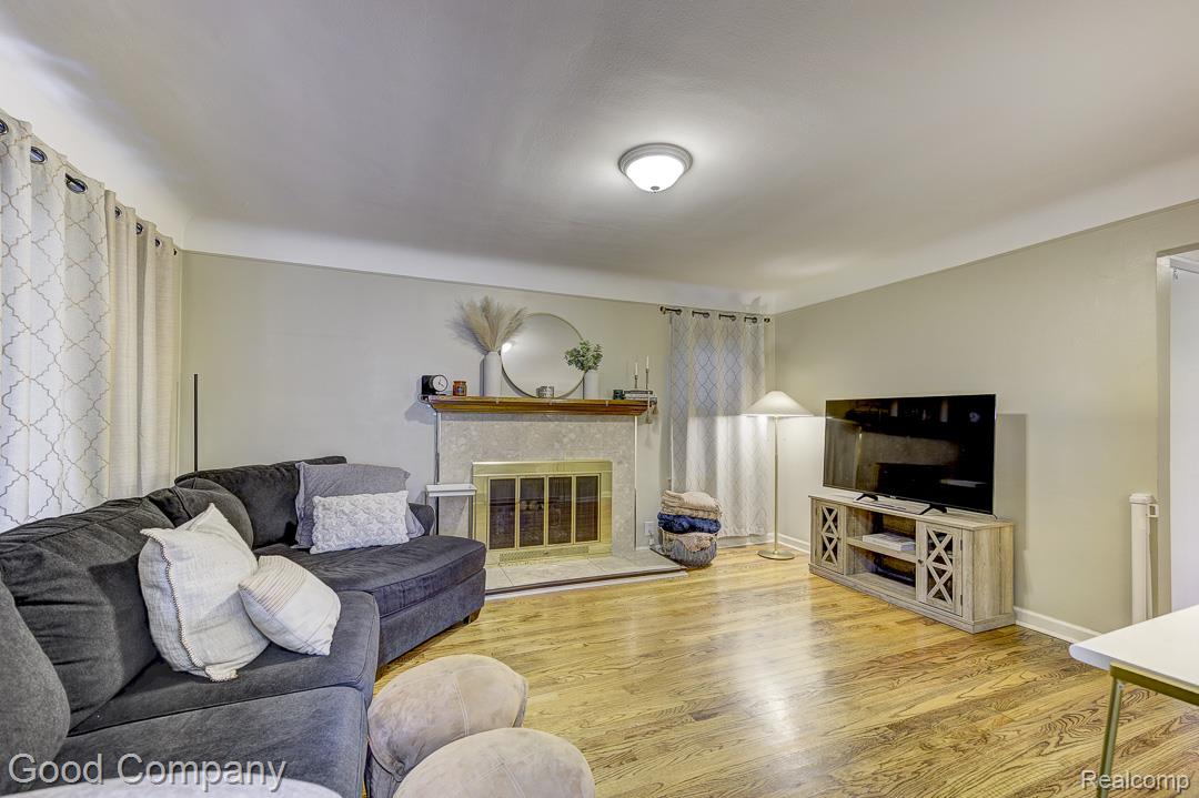 23580 Rensselaer Street