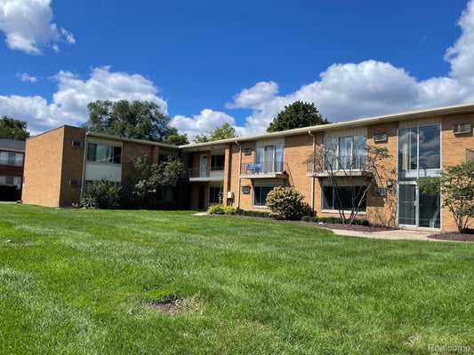2859 E MAPLE RD, BIRMINGHAM, MI 48009 - Image 320f5a037aa5bfb43d2530fc37a2111a/1164518456