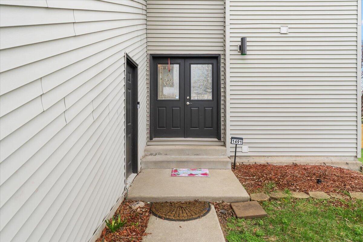 1491 Country Knoll Place