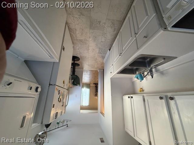 27732 Dartmouth Street