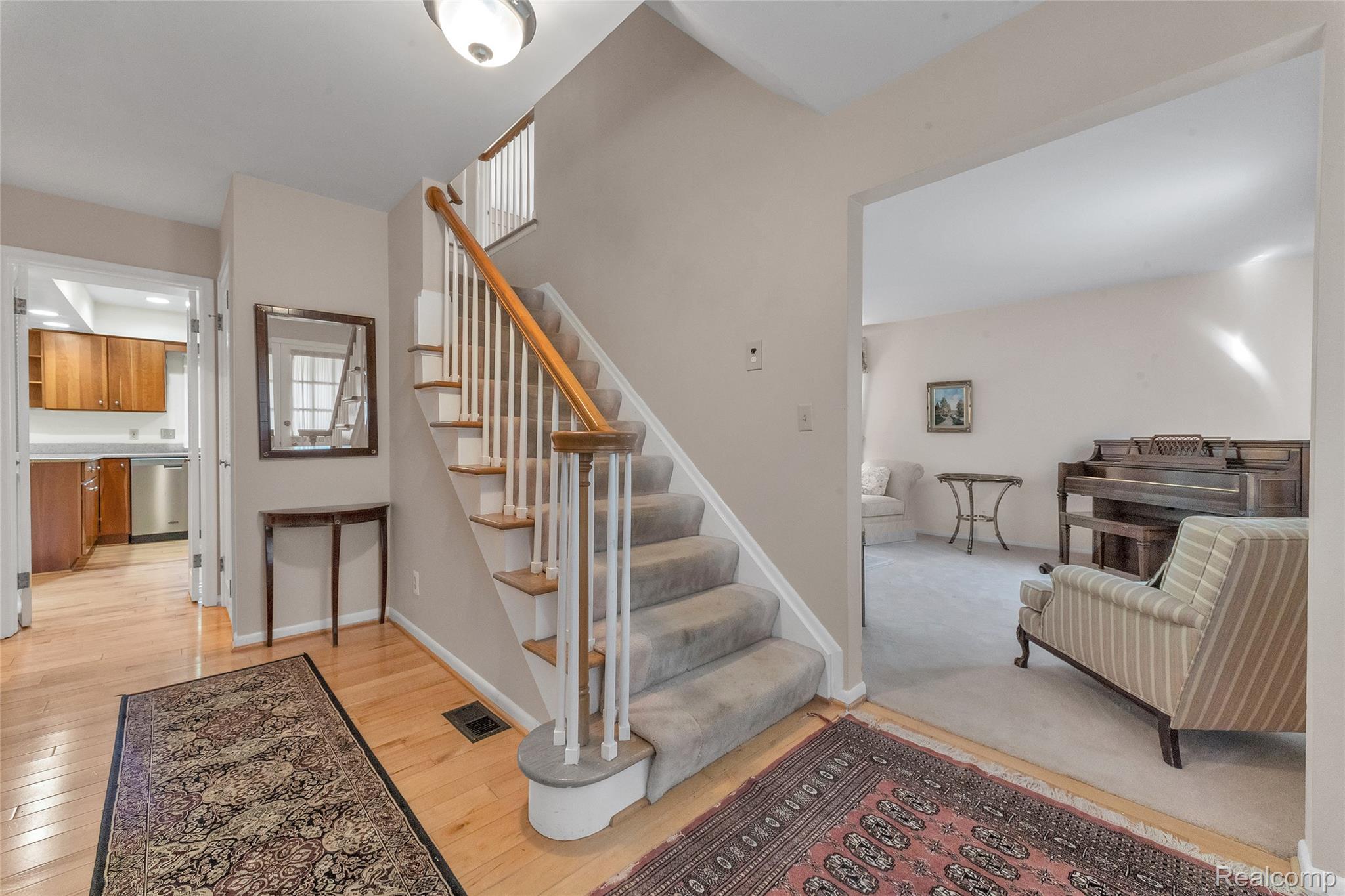 687 Foxhall Road